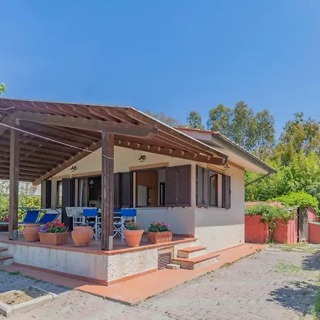 Holiday home Villino Michela - Helloelba